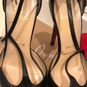 Louboutin Platform beautiful ♥️